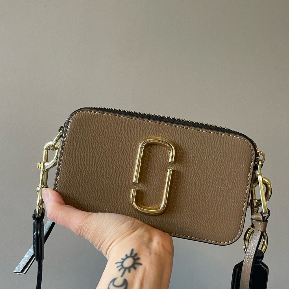 ❌ SOLD Marc Jacobs Snapshot ❌
